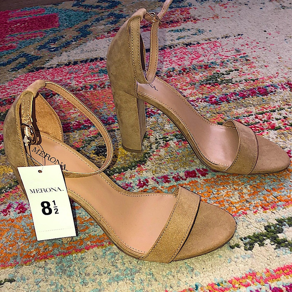 New Never Worn Nude High Heels